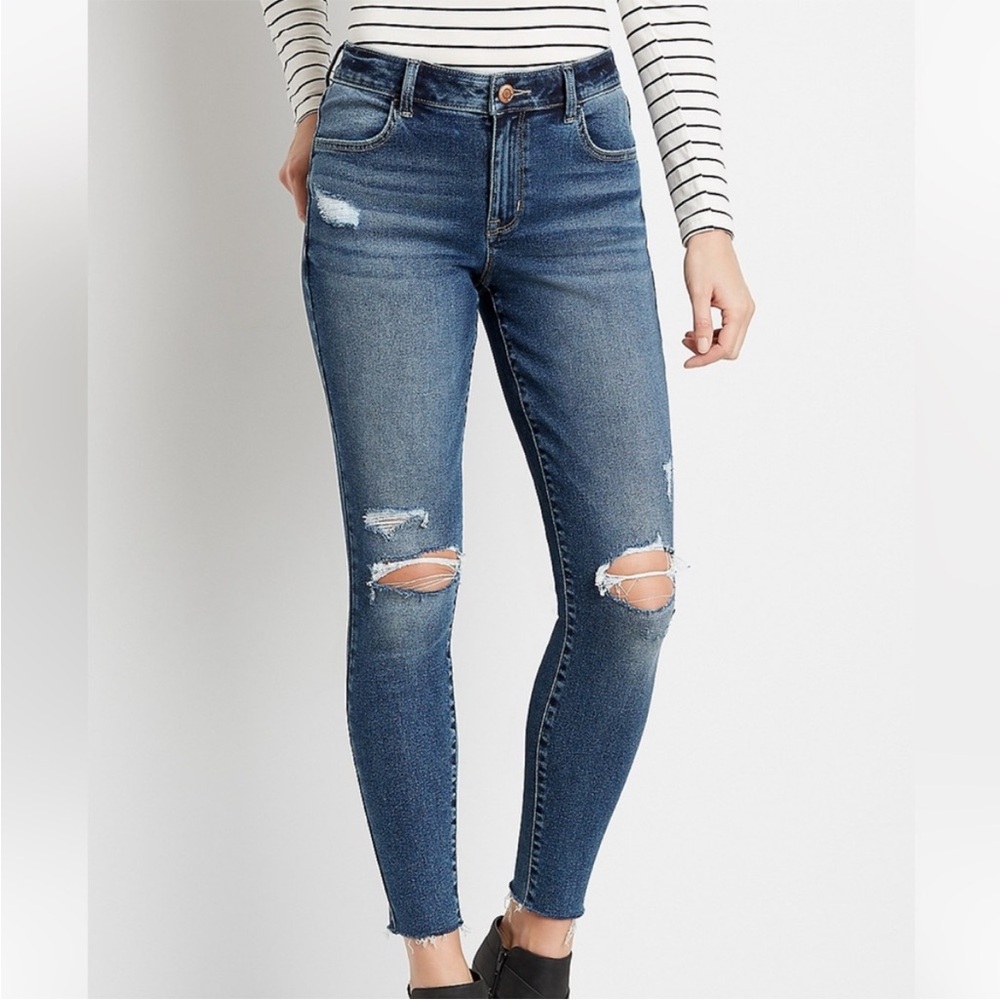 NWT Maurices M Jeans Vintage High Rise Raw Hem Jegging Size M
